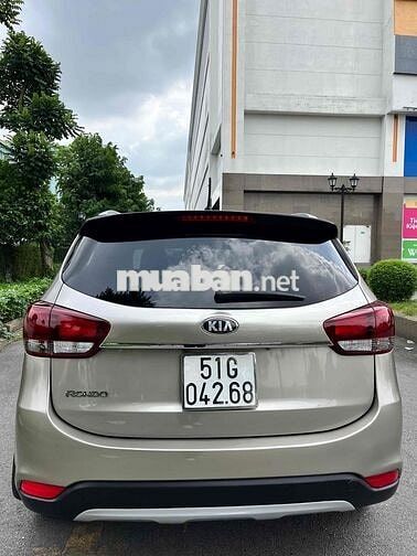 Kia Rondo Vàng cát 7 chỗ