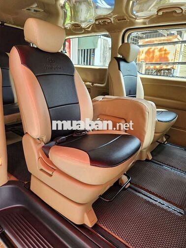 Hyundai Starex 9 chỗ Xăng Số sàn Vàng cát