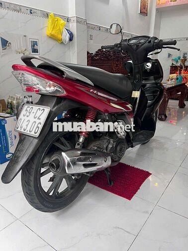 Suzuki Hayate Tự động màu Đỏ đen