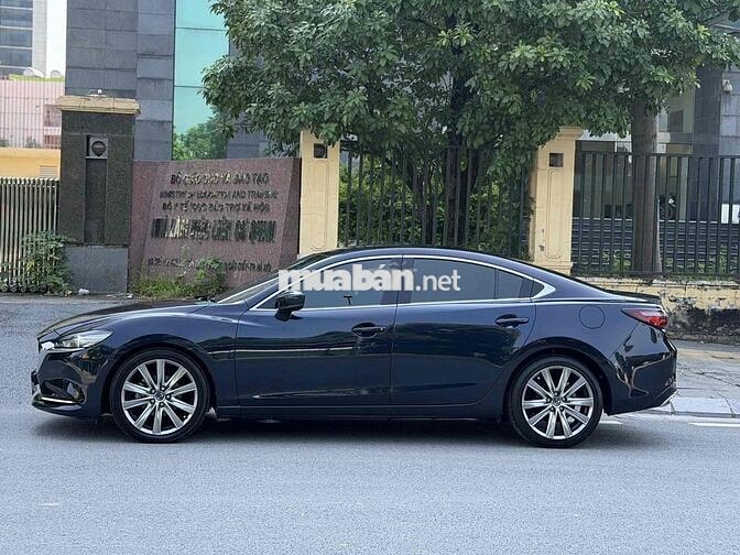 Mazda 6 Premium 2.0 AT 2022 Xanh 90000 km