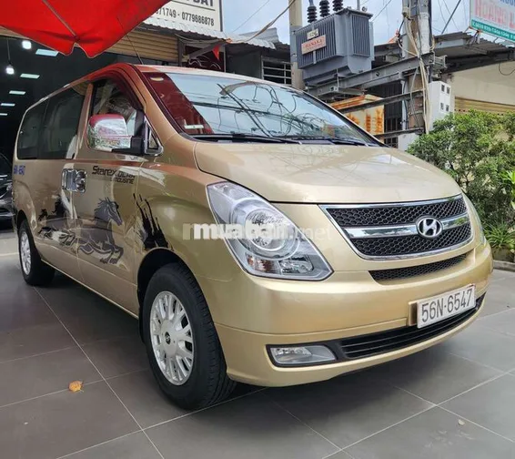 Hyundai Starex 9 chỗ Xăng Số sàn Vàng cát