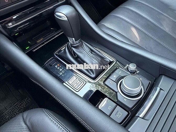 Mazda 6 Premium 2.0 AT 2022 Xanh 90000 km