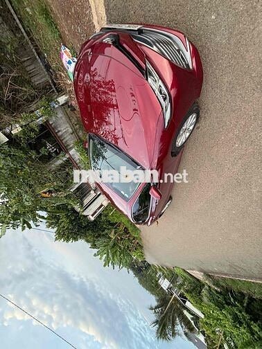 Toyota Camry 5 chỗ Xăng màu Đỏ