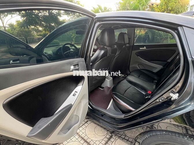 Nhà bán Hyundai Accent Blue 2015 1.4 MT nguyên ban