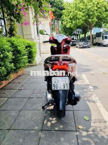 Honda Lead 125 Đỏ mận đi đúng 7900 km dán kínnilon