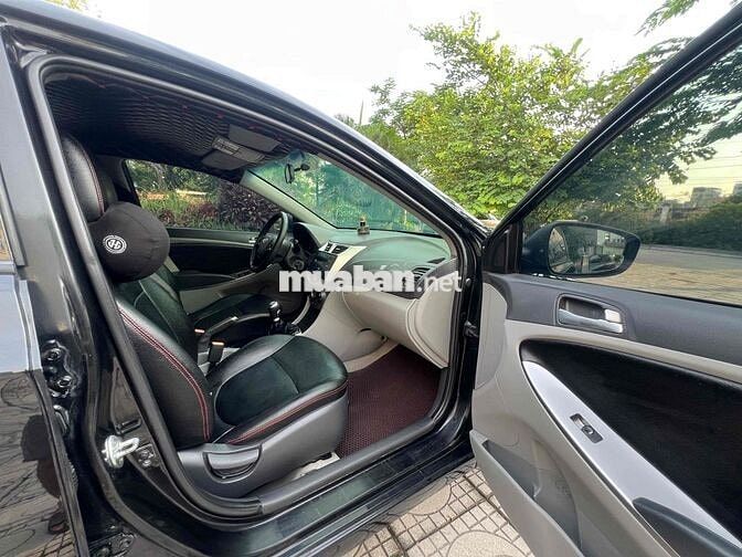 Nhà bán Hyundai Accent Blue 2015 1.4 MT nguyên ban