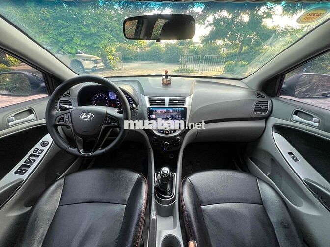 Nhà bán Hyundai Accent Blue 2015 1.4 MT nguyên ban