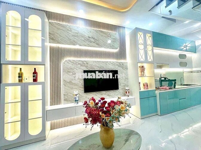 chính chủ bán nhà hẻm xe hơi đường chuyên dùng chính