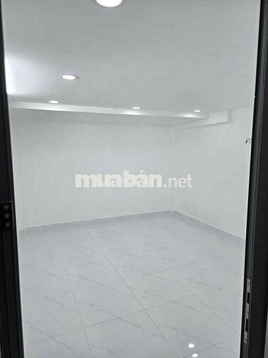 CHO THUÊ TẦNG 2 MẶT TIỀN TRƯỜNG TIỂU HỌC BÌNH LONG