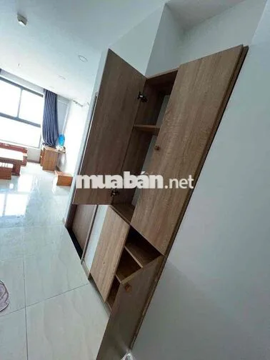 Cho thuê gấp căn 2pn,2wc , bcons garden - có nội thất