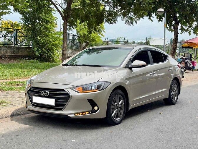 Hyundai Elantra 2019 Vàng Cát 9 vạn