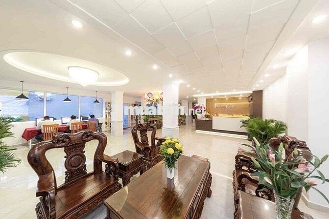 Cho nguyên căn khách sạn 49 phòng tại Hoàng Văn Thụ, Phú Nhuận gần TSN