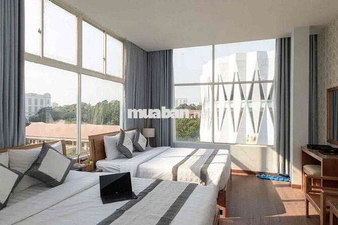 Cho nguyên căn khách sạn 49 phòng tại Hoàng Văn Thụ, Phú Nhuận gần TSN