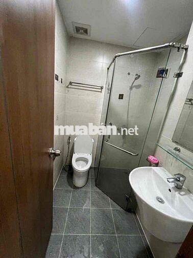 Cho thuê gấp căn 2pn,2wc , bcons garden - có nội thất