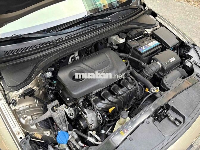 Hyundai Elantra 2019 Vàng Cát 9 vạn