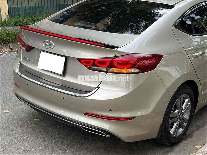 Hyundai Elantra 2019 Vàng Cát 9 vạn