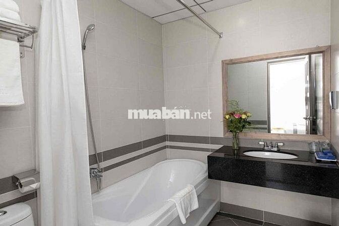 Cho nguyên căn khách sạn 49 phòng tại Hoàng Văn Thụ, Phú Nhuận gần TSN
