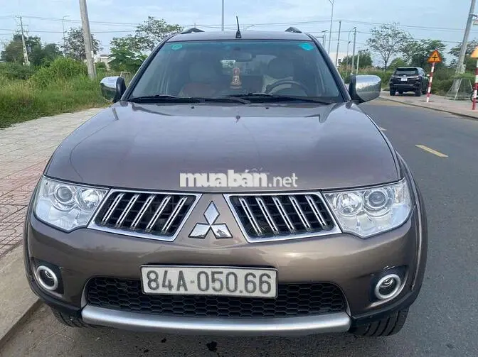 Mitsubishi Pajero Sport Nâu 7 chỗ Tự động