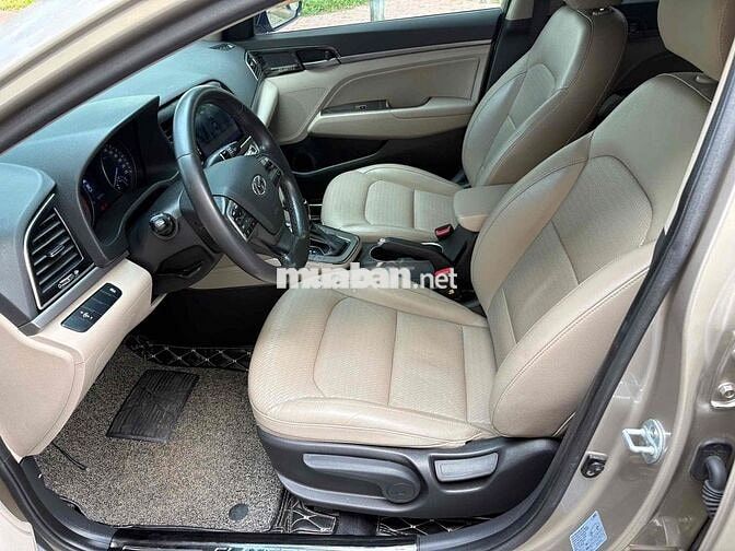 Hyundai Elantra 2019 Vàng Cát 9 vạn