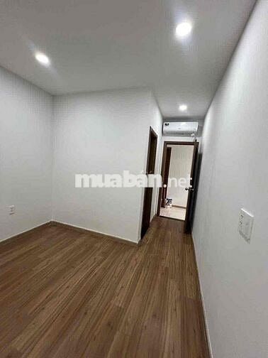Cho thuê gấp căn 2pn,2wc , bcons garden - có nội thất