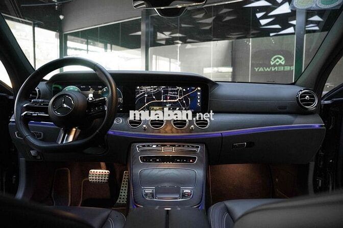 Mercedes-Benz E300 2022 Đen 28.000km