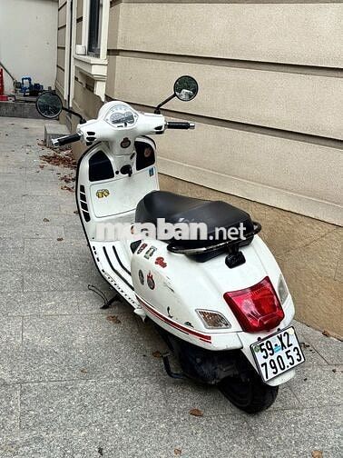 Piaggio Vespa GTS 125 3V i.e 2015 Trắng