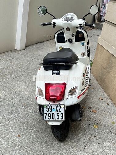 Piaggio Vespa GTS 125 3V i.e 2015 Trắng