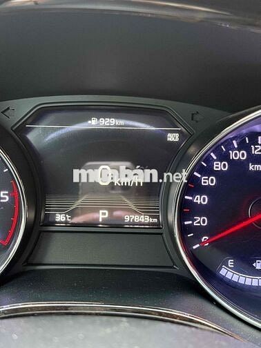 Kia Sedona 2019 2.2D Full Option Trắng