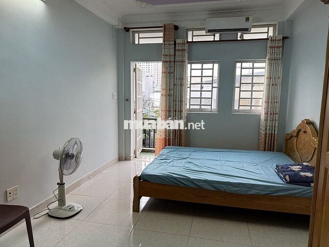 Phòng ngay cầu Băng Ky (Nơ Trang Long), full nội thất, có ban công lớn