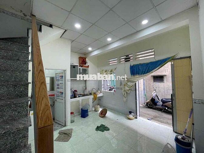 Hạ giá - Nhà nhỏ quận 12, chủ cần bán gấp