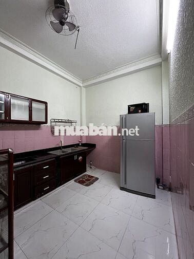 Hẻm 5m, nhà nguyên căn chính chủ 82/18/3 Trần mai ninh, 2 lầu, 10tr