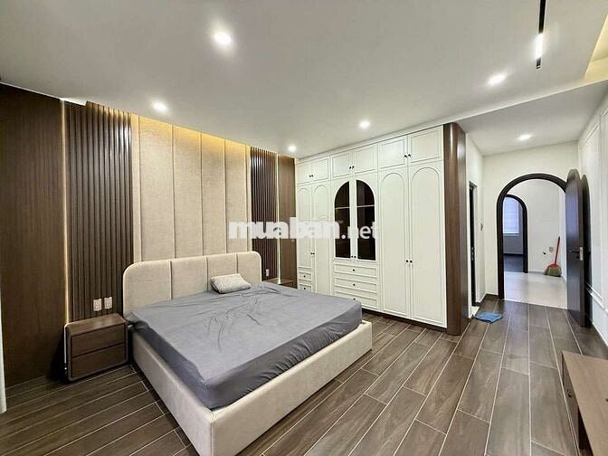 Nhà tâm huyết thang máy sân vườn rộng 50m2 Mặt Tiền Trần Thị Cờ
