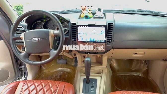 Ford Everest Limited AT 2011 Xám 128.100 KM
