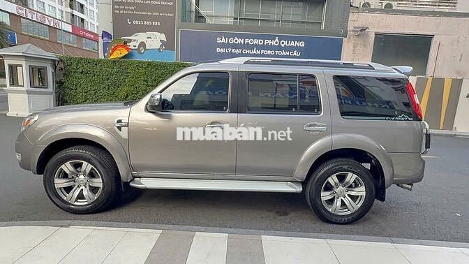 Ford Everest Limited AT 2011 Xám 128.100 KM