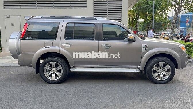 Ford Everest Limited AT 2011 Xám 128.100 KM