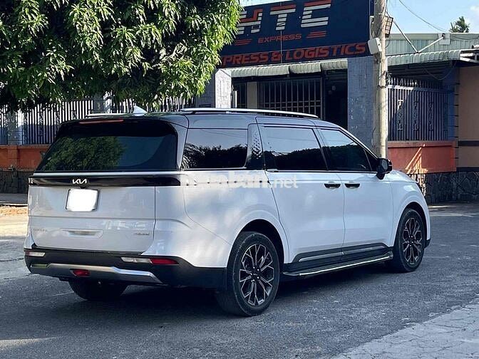Kia Carnival Premium 2023 Trắng 8 chỗ