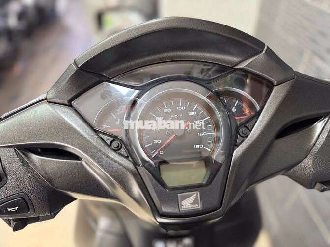 Honda SH300i 2017 Đen nhám Ý 22.000km