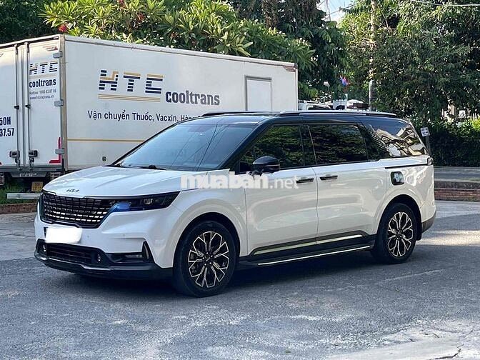 Kia Carnival Premium 2023 Trắng 8 chỗ