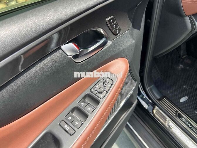 Hyundai SantaFe 2021 7 chỗ Tự động Đen