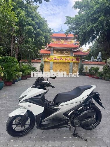 Yamaha NVX 155cc Trắng