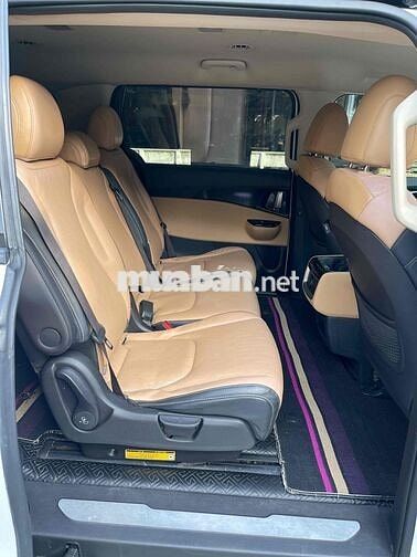 Kia Carnival Premium 2023 Trắng 8 chỗ