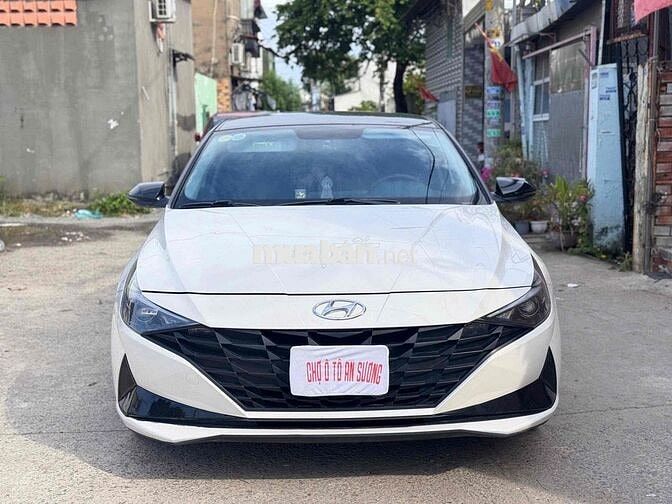 Hyundai Elantra 2022 1.6 tiêu chuẩn AT Trắng