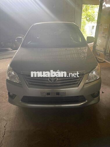 Toyota Innova 2013 Số sàn Bạc