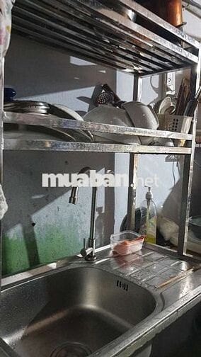 Phòng trọ 20m2, có gác, mới 95%, 2 cửa sổ, gần đường lớn