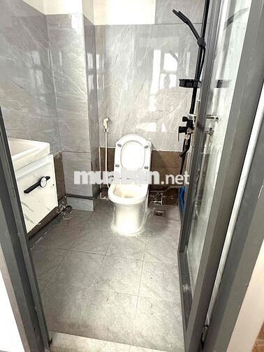 Phòng Trống Nội Thất Cơ Bản + Ban Công - Thủ Đức