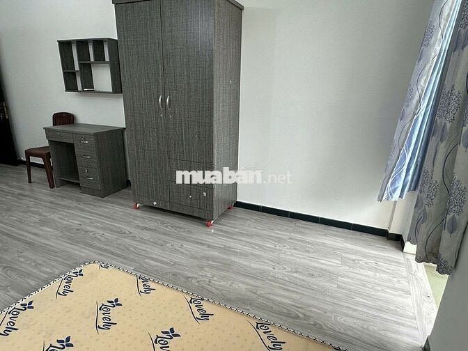Phòng ngay ngã 5 Bình Hoà, full nội thất, rộng, có BAN CÔNG, nên thơ