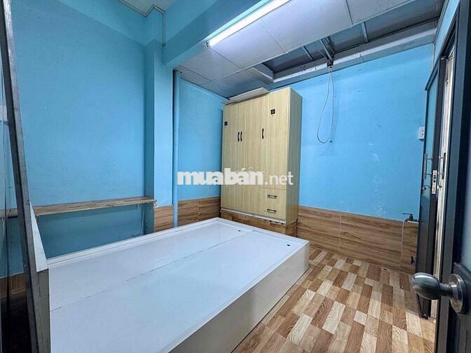 CĂN HỘ 2 KHÔNG GIAN NGỦ - DƯỚI TRỆT - SẴN NỘI THẤT - GẦN ĐH OU & HIU