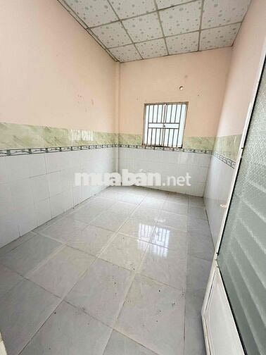 Nhà sân vườn 210m2 cách ĐH Tây Đô 2km
