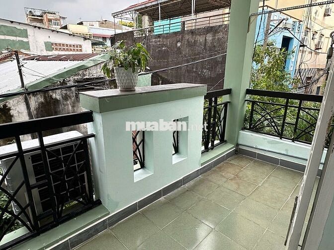Phòng ngay ngã 5 Bình Hoà, full nội thất, rộng, có BAN CÔNG, nên thơ