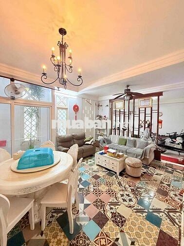 🔥 NGANG KHỦNG 9M+ – GẦN 70M² – HXH SÁT QUẬN 10 – 4 TẦNG – Ô CHỜ THANG